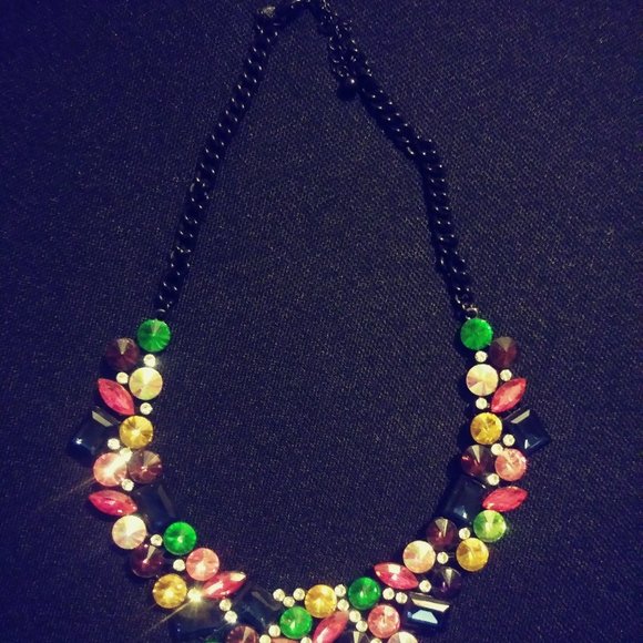 Colorful statement necklace - Picture 2 of 10